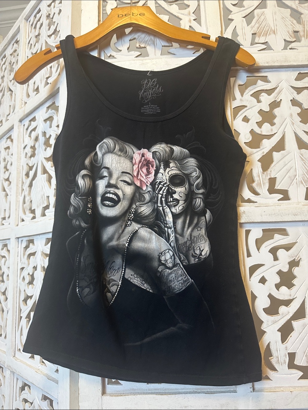 Edgy Black Graphic Tank Top with Pink Floral Accent & Marilyn Monroe - Women
